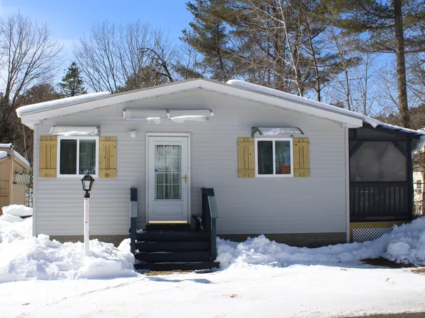 12 Circle Road, Ossipee, NH 03814