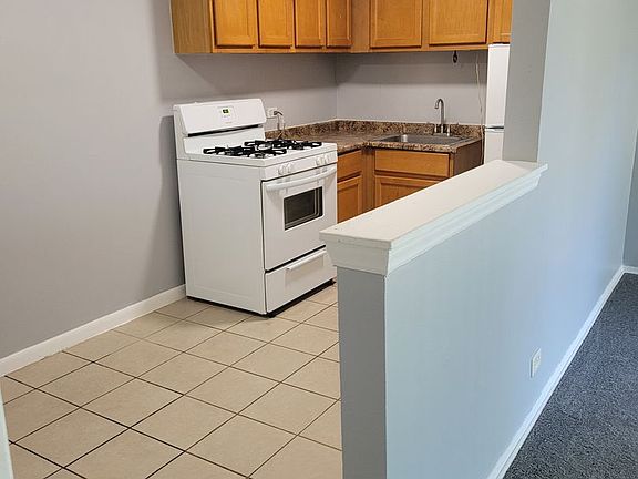 3rd image of 15301-15311 Knox Ave #15301-09