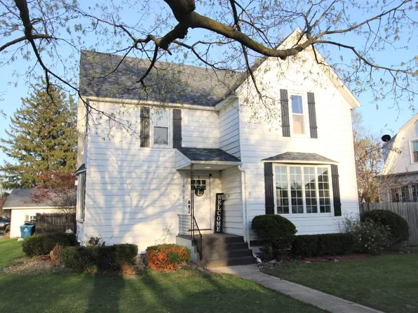 602 S Main St, Knox, IN 46534
