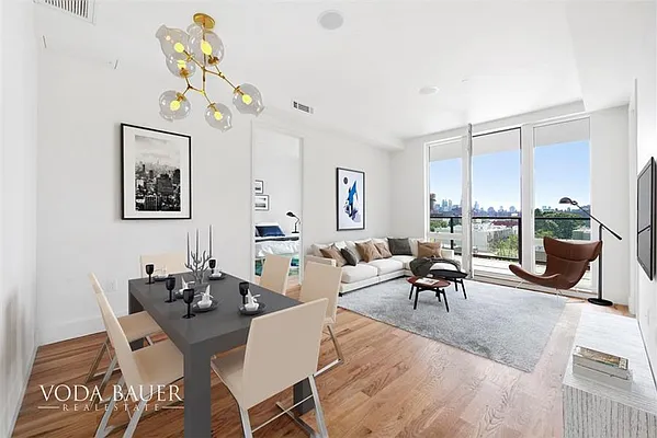 Sold by Voda Bauer Real Estate | media 10