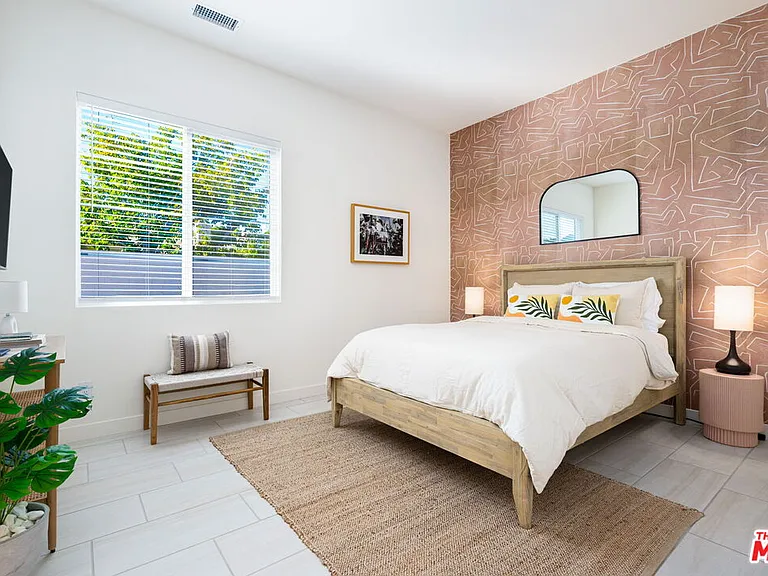 1605 3/4 Candela Ct — Photo 16