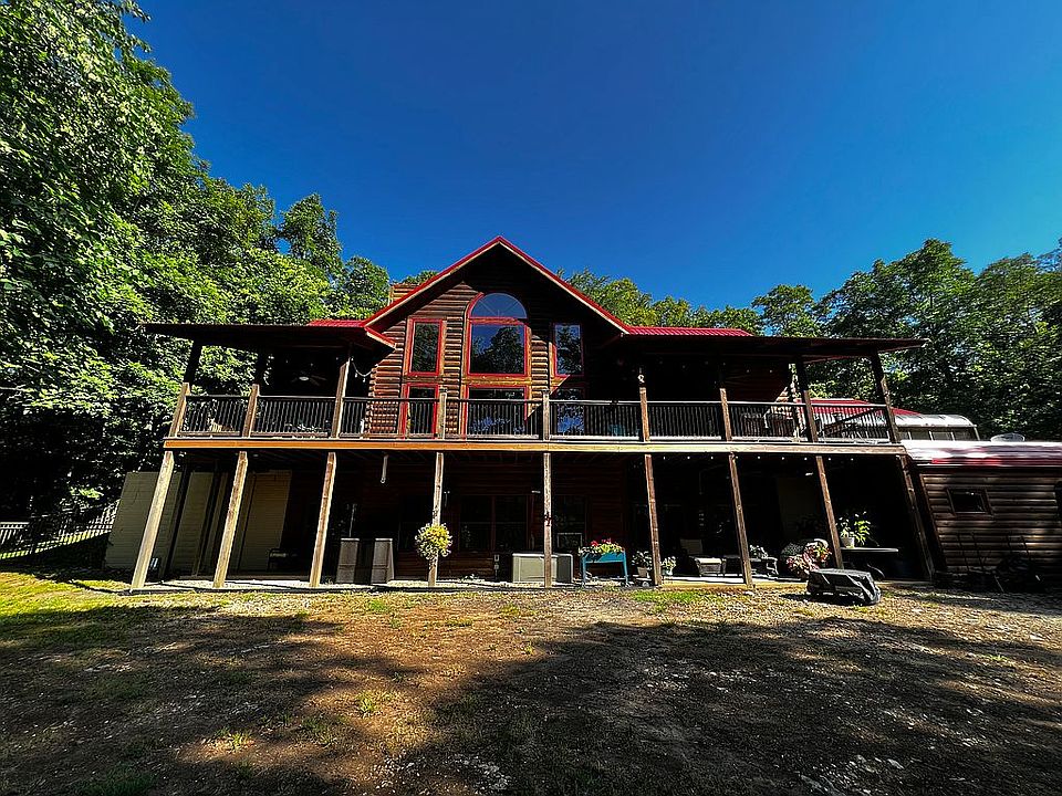 2nd image of 17879 Bluffview Dr
