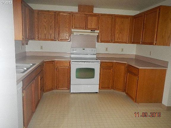 2nd image of 8406 NE 105th Ave
