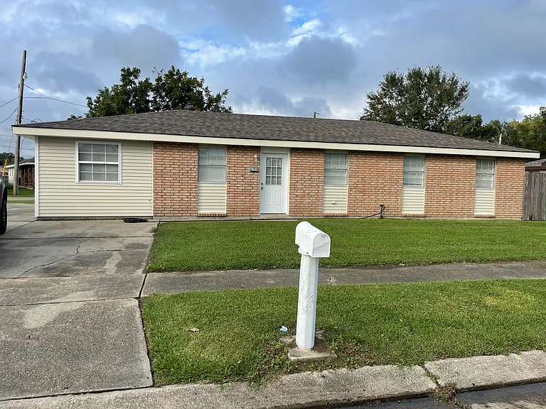 2764 Colony Ct — Photo 1