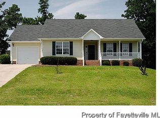 520 Northwoods Dr, Raeford, NC 28376