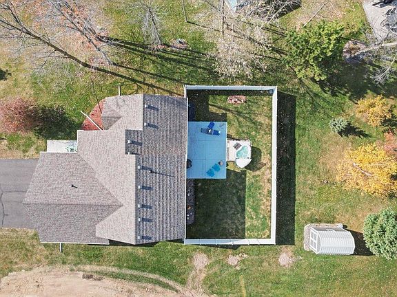 5th image of 915 Wildflower Ct