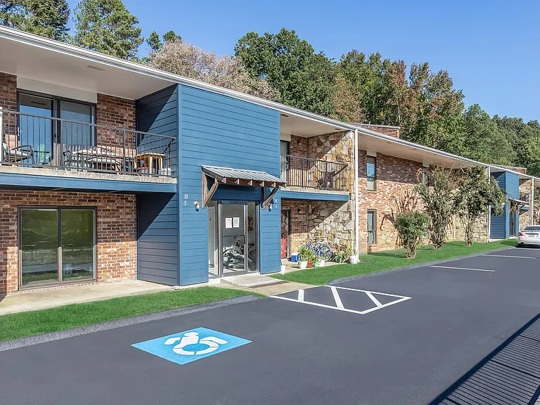 The Ridge Apartments — Photo 3