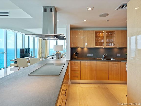 3rd image of 6899 Collins Ave Unit 2904