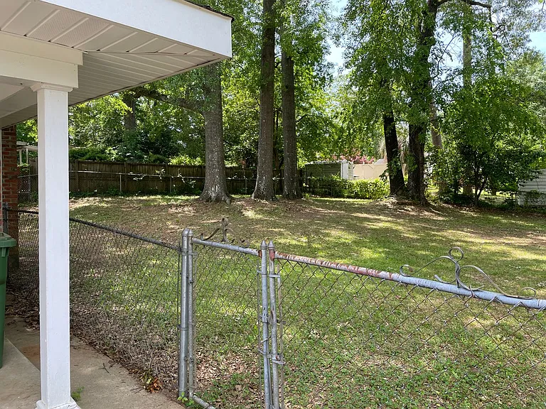 688 Joryne Dr — Photo 16