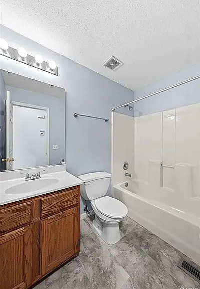 123 Woodlake Ct — Photo 7