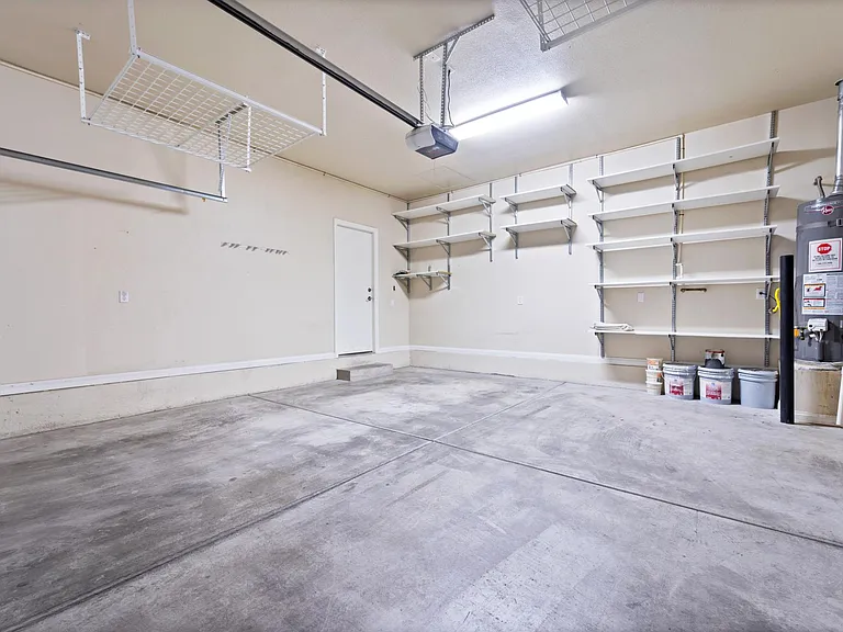 10492 Mission Park Ave — Photo 45