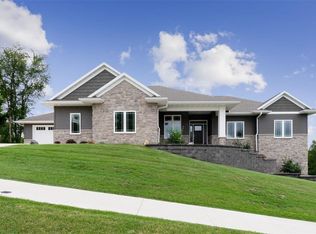 5510 River Pkwy NE, Cedar Rapids, IA 52411