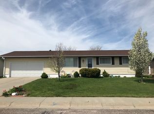 655 20th St, Gering, NE 69341