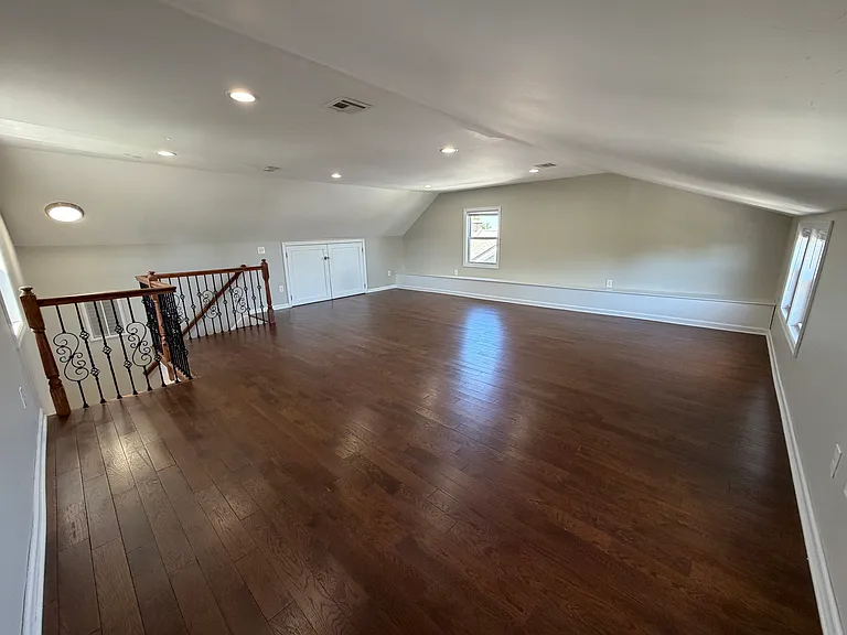 196 Trimble Ave — Photo 4