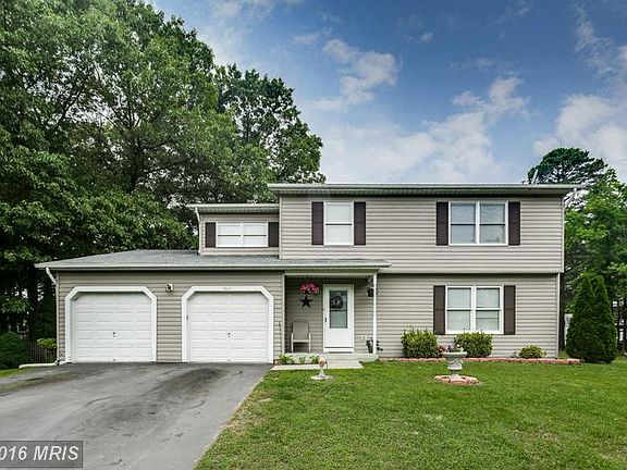 3rd image of 7619 Ayrshire Ct