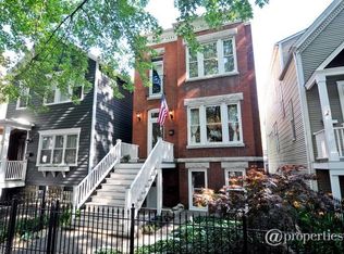 1942 W Roscoe St, Chicago, IL 60657