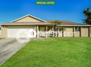 859 SW 15th Ter, Cape Coral, FL 33991