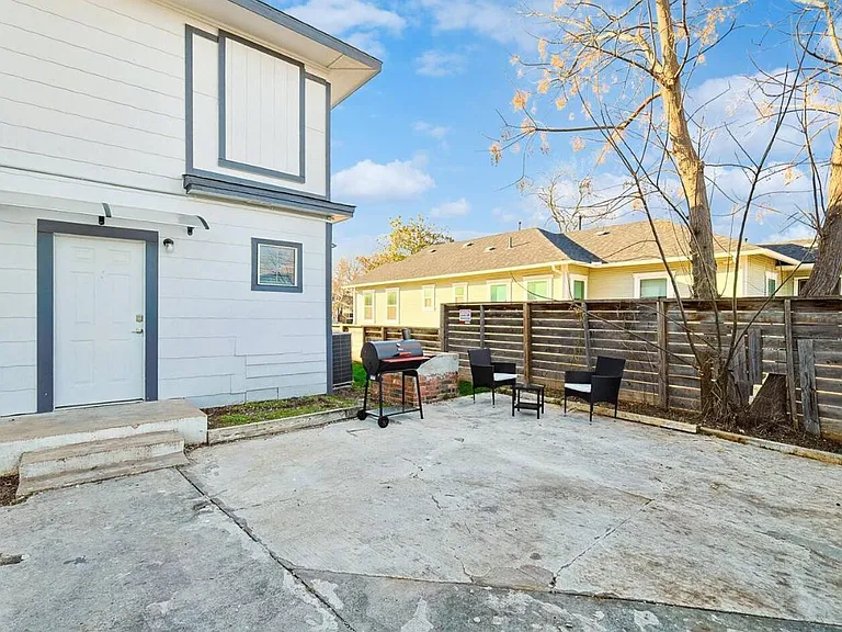 702 N Edgefield Ave — Photo 33