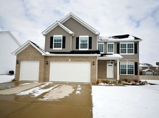 1504 S Saddlebrook Ln, Minooka, IL 60447