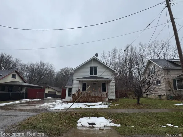 140 E Johnson St, Clio, MI 48420