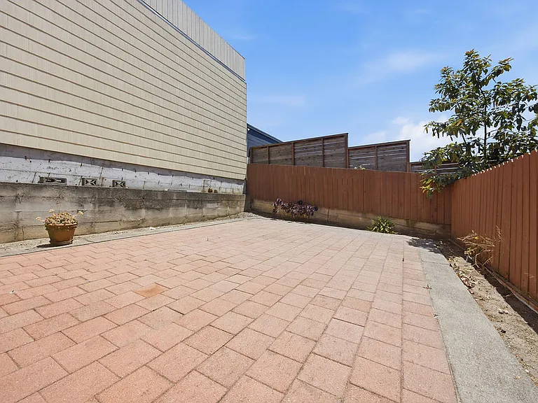 521-523 Taraval St #521 — Photo 24