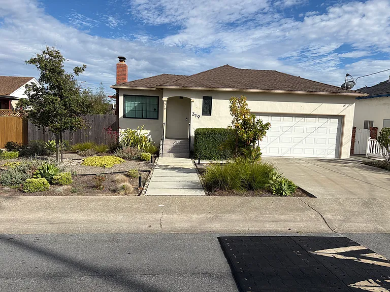319 Helen Dr — Photo 2