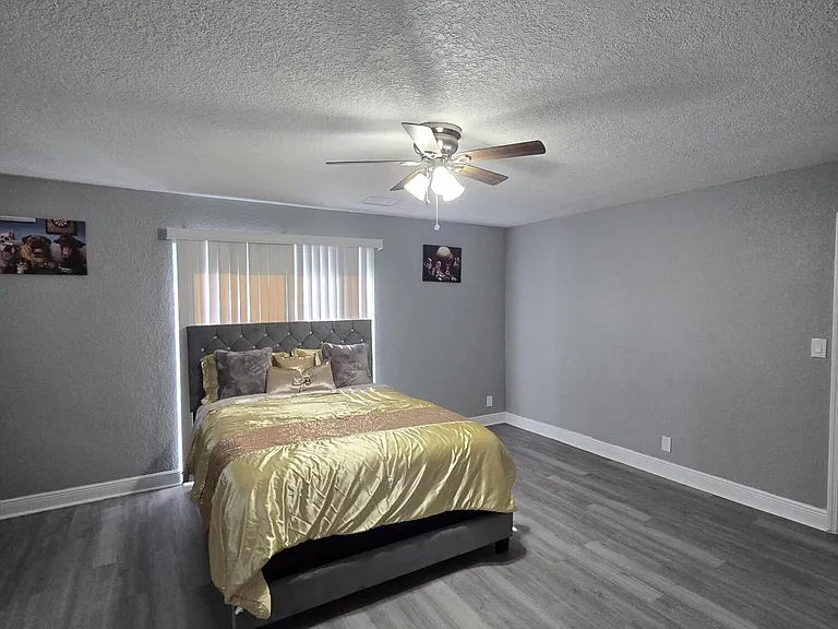 1558 NW 5th Ave — Photo 7