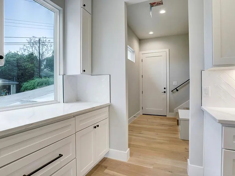 2603 Nocona Trl — Photo 10