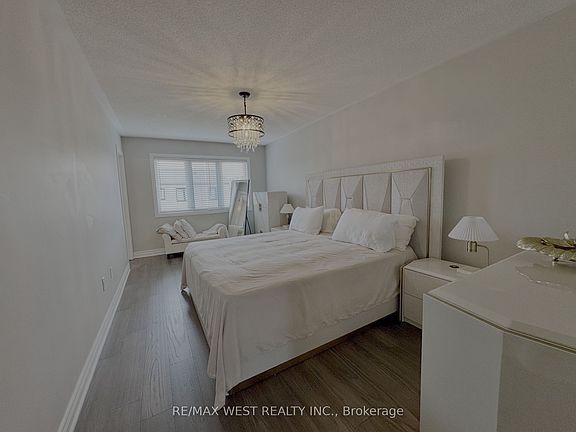 5th image of 6 Larkin Ln