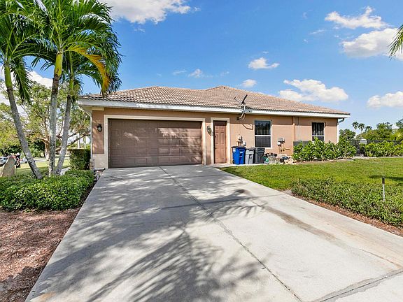 2nd image of 12296 Casals Ln