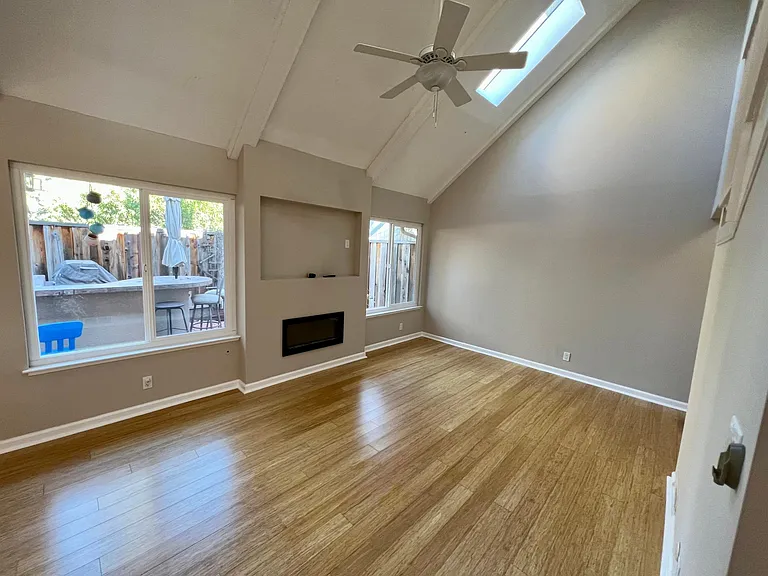 248 Pine Wood Ln — Photo 3