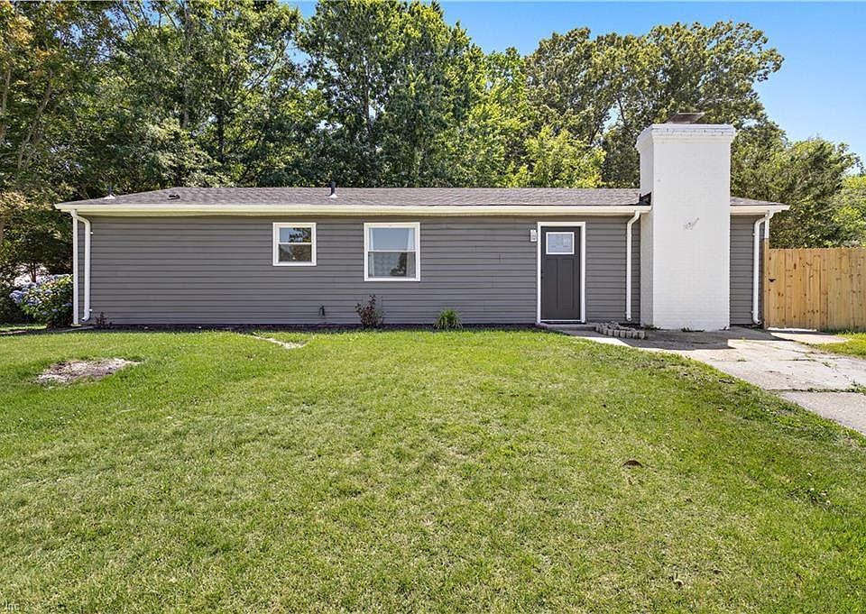1st image of 2921 Bamberg Pl