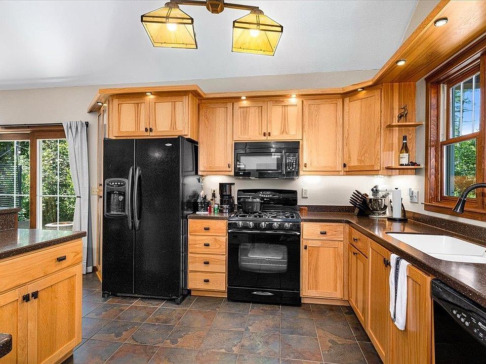 1332 Harbor Hills Dr, Two Harbors, MN 55616 | MLS #6126710 | Zillow