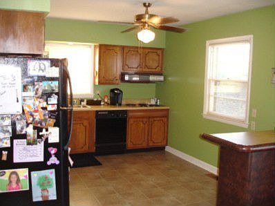 3rd image of 3002 Chippewa Dr