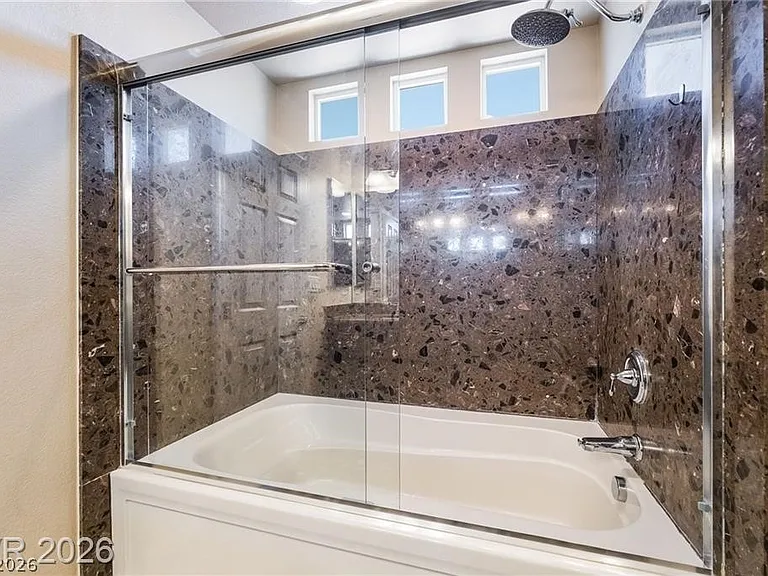 5282 Ledgewood Creek Ave — Photo 20