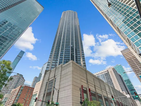 512 N McClurg Ct APT 607, Chicago, IL 60611