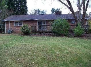 5941 Cottonwood Ln, Winston Salem, NC 27103