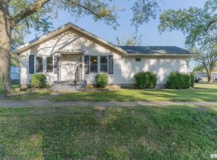1511 S Hickory St, Centralia, IL 62801