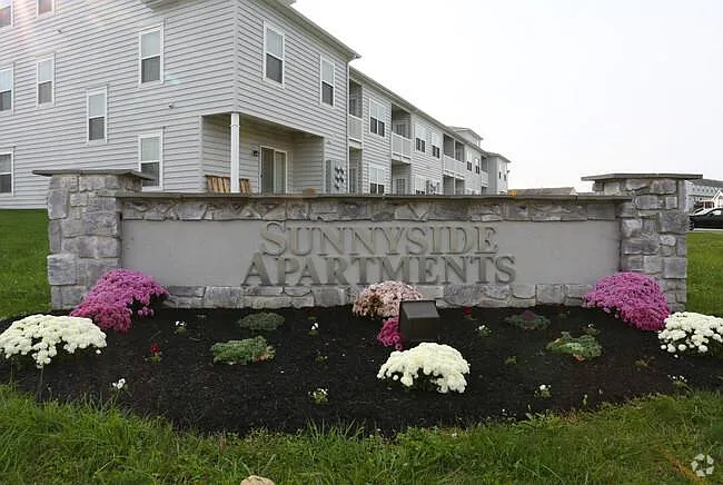 Sunnyside Apartments — Photo 13