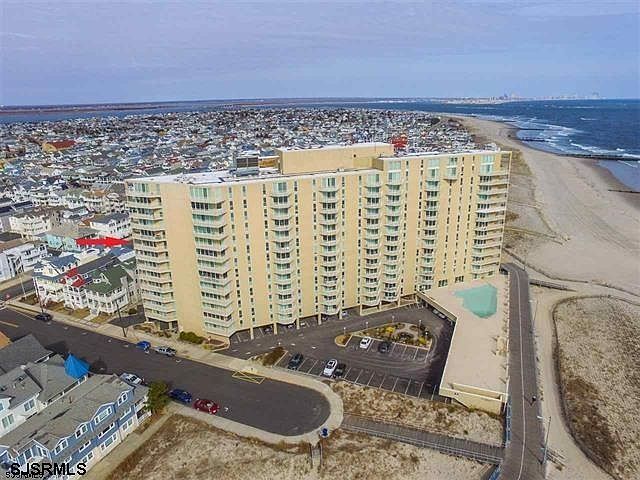 1st image of 322 Boardwalk #1208