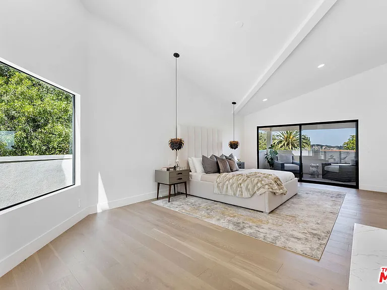 23458 W Moon Shadows Dr — Photo 8