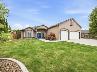 8705 W Bruneau Ave, Kennewick, WA 99336