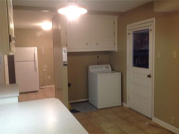 5th image of 809 Bowie St