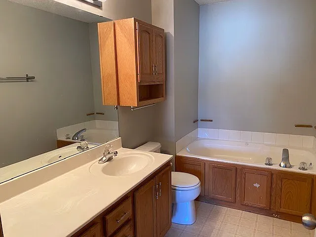 689 Kingfisher Ln #K — Photo 6