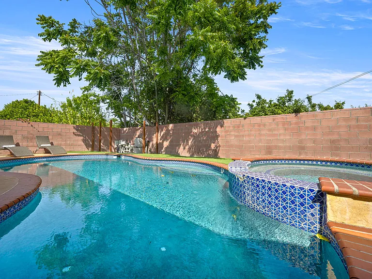 5114 Etiwanda Ave — Photo 40