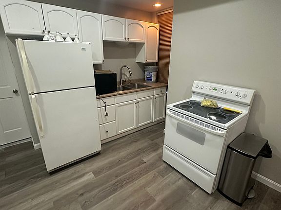 3rd image of 78 S 17th St Floor 1