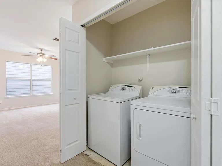 10316 Garbacz Dr — Photo 21
