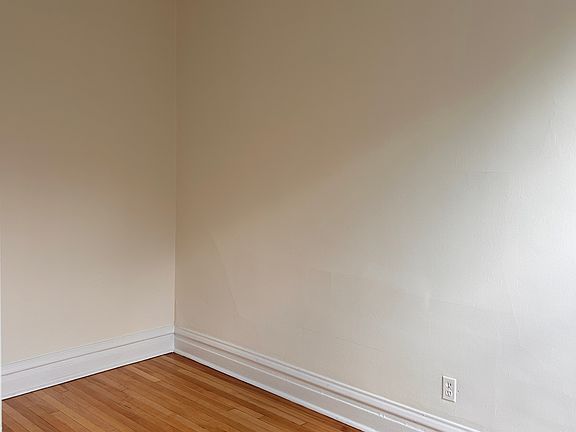 2nd image of 1526 N Oakley Blvd APT 3
