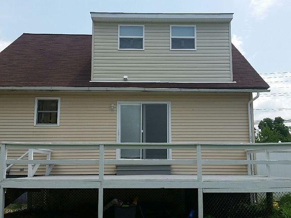 2nd image of 22900 Lawrence Ave