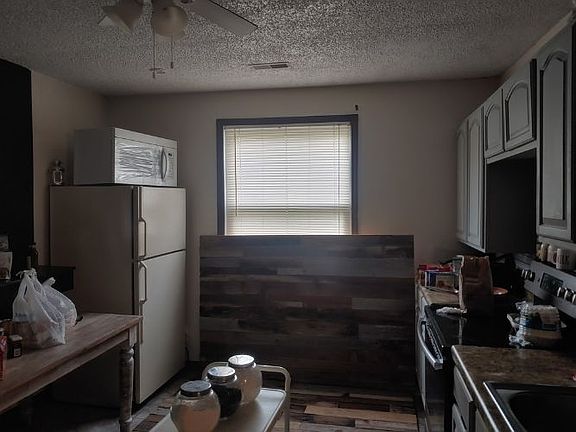 3rd image of 1902 Liberty St